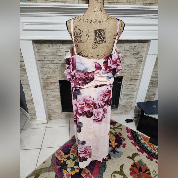 CITY Chic Plus Size Vintage‎ Blooms Va Va Voom Dress plus size XL 22 NEW - Picture 4 of 7